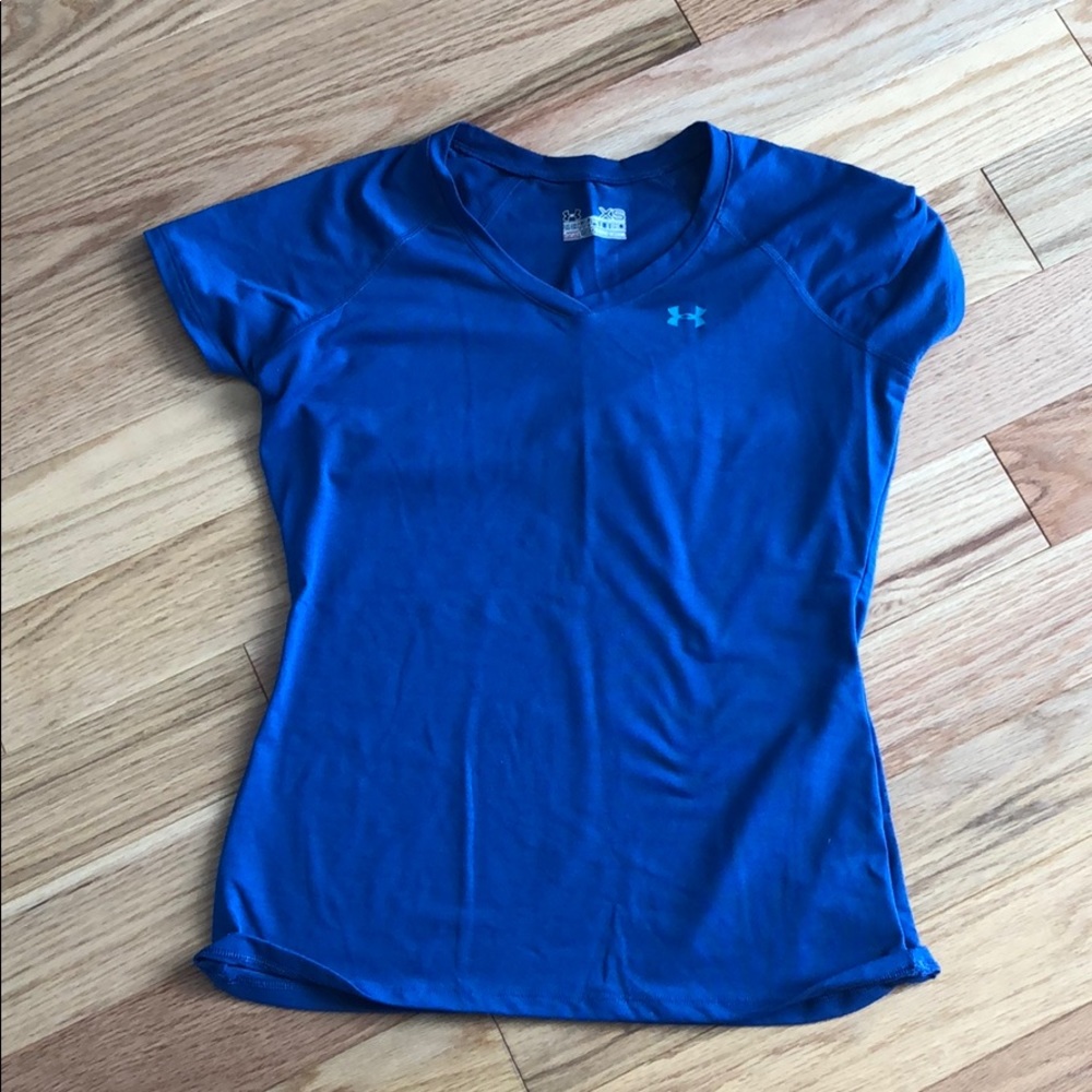 UA Semi fitted tee XS